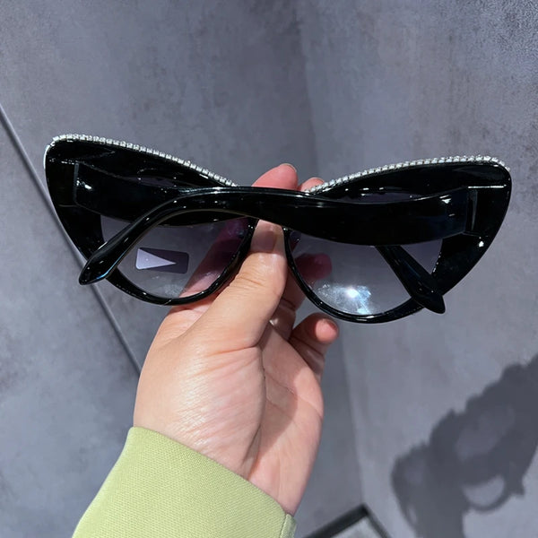 Trendy Oversized Crystal Retro Sunglasses