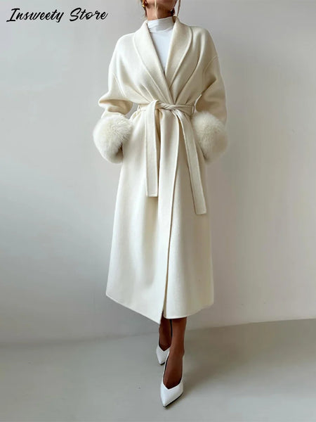 Trendy Solid White Over Coat With Low Fur Sleeves