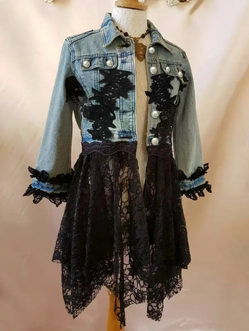 Trendy Lace Patchwork Denim Jacket