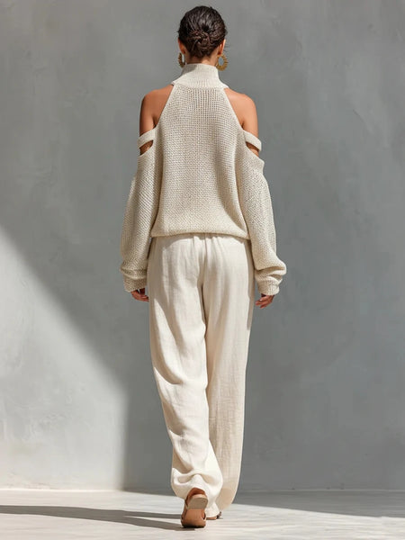 New stylish versatile women's off-shoulder turtleneck top!! Suitable for office outfits, spring and autumn trendy looks, commuting, business trips and vacations (pants not included)
