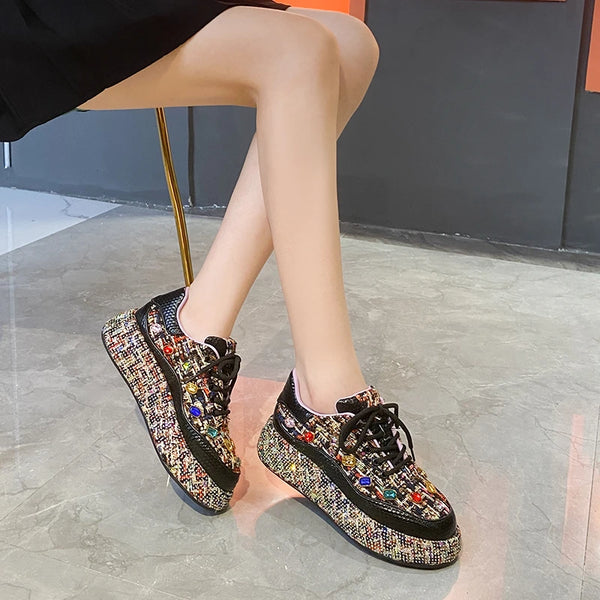 Women's Bead Decoration Luxury Platform Sneakers Diamond Shining Crystal Sports Shoes Designer Shoes Trendy Casual Flat Shoes