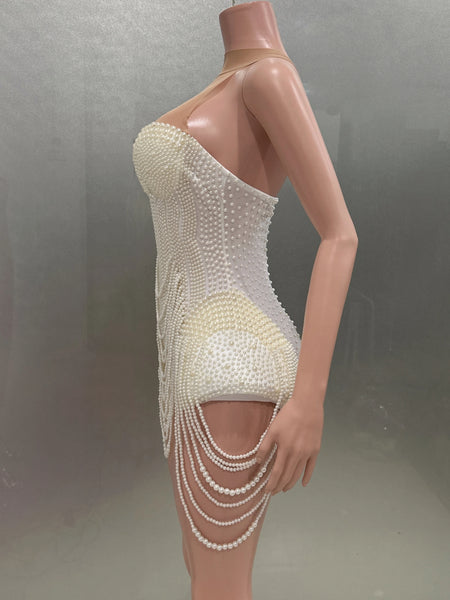 Trendy Pearl Halter Backless Bodysuit