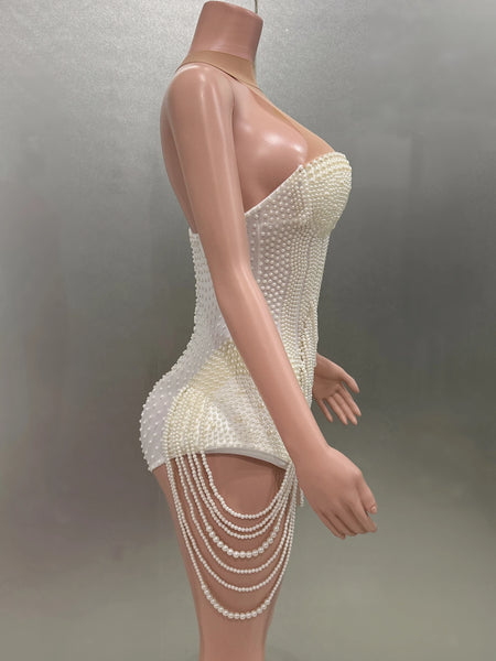 Trendy Pearl Halter Backless Bodysuit