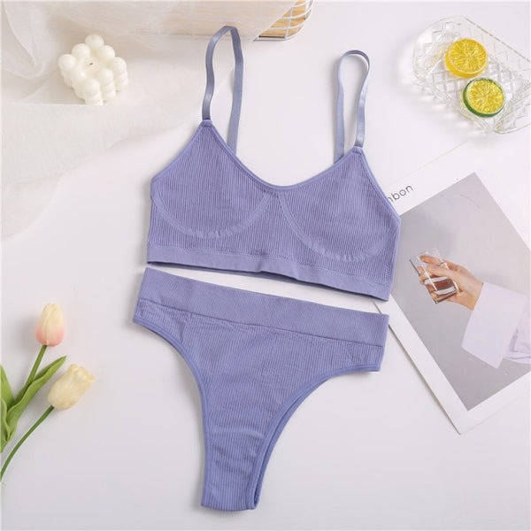 Trendy casual Wireless Crop Bra and Low Rise Panty Set